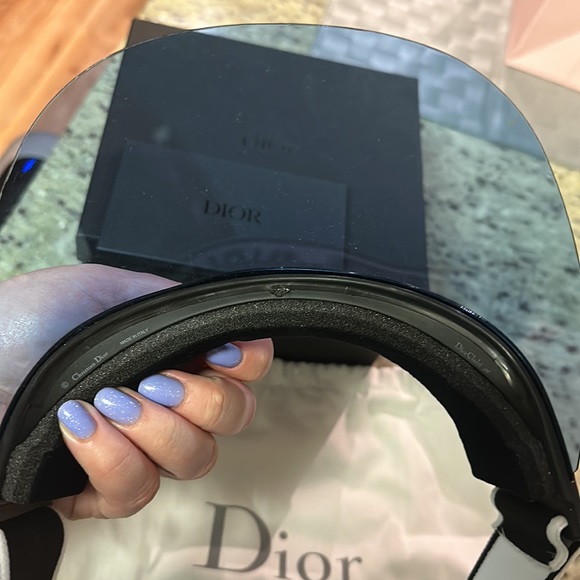 Christian Dior Club 1 Logo Visor - Picture 3 of 6